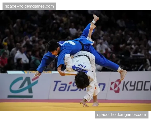 世界柔道大满贯巴黎站：日本队收获三枚金牌